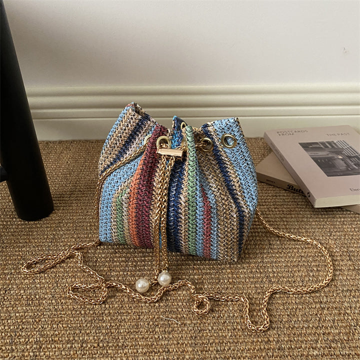 Künstlerisch gewobene Bucket Bag