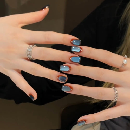 Kreative Nagelspitzen mit Glanzeffekten Karnz