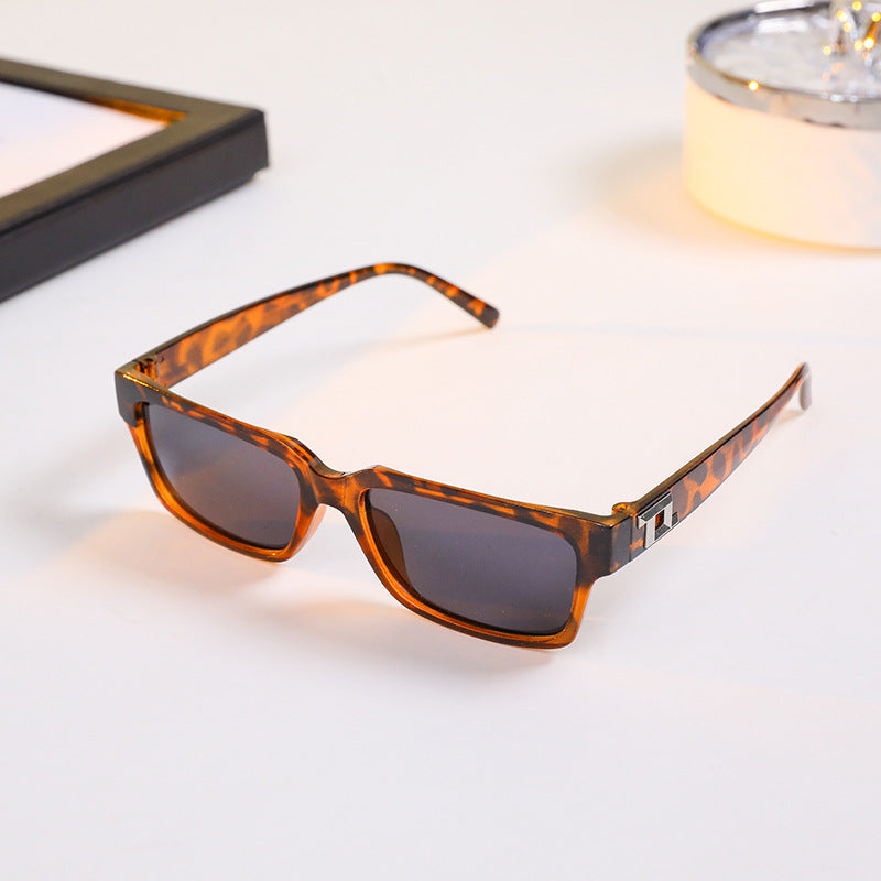 Damen modische ergonomische Lesebrille Karnz