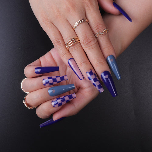 Glamouröse Lange Acryl-Nagelerweiterungen Karnz