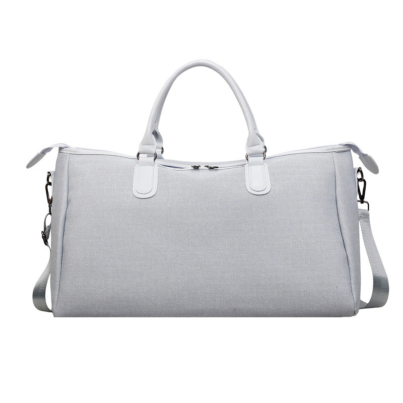 Geräumige Reisetasche mit mehreren Taschen