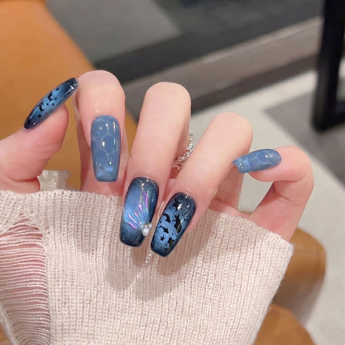 Künstlerisches Press-On-Nagelset mit Sternenabend-Design Karnz