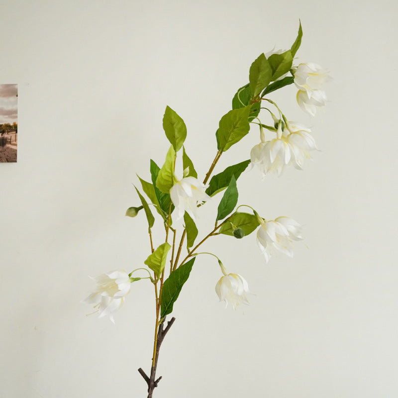 Dekorative Kunstblumen Karnz
