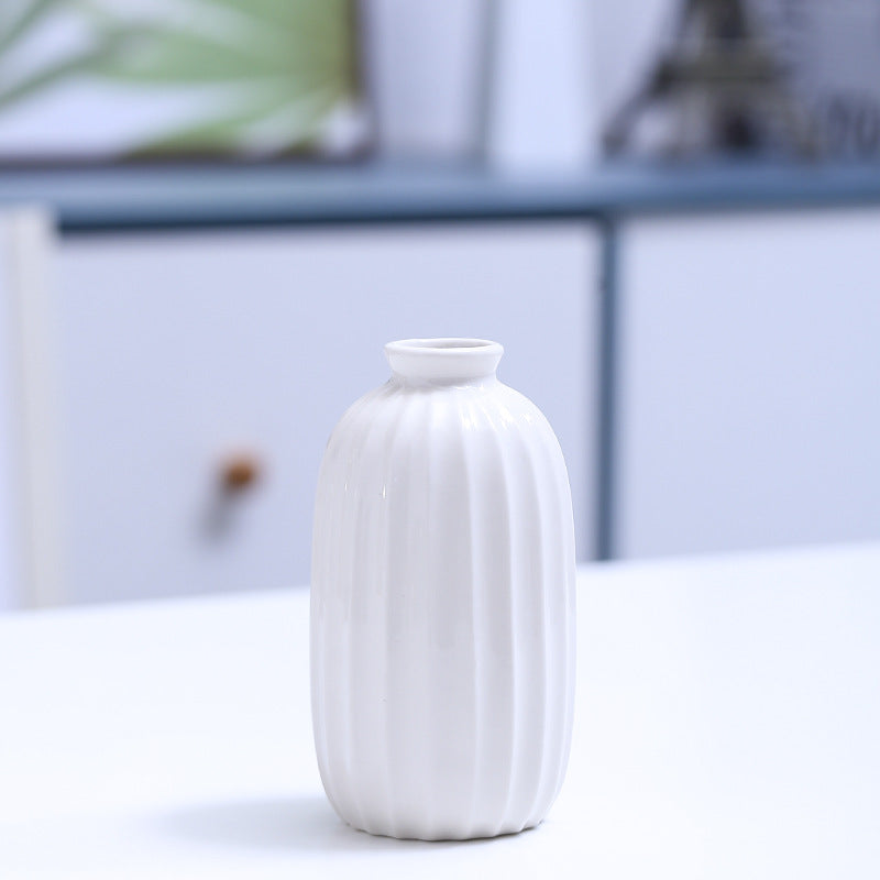 Rippte Keramische Bud Vase Karnz