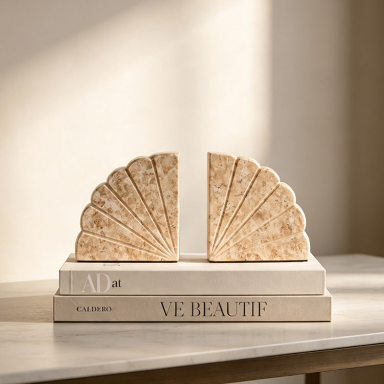 Elegante dekorative Buchstützen