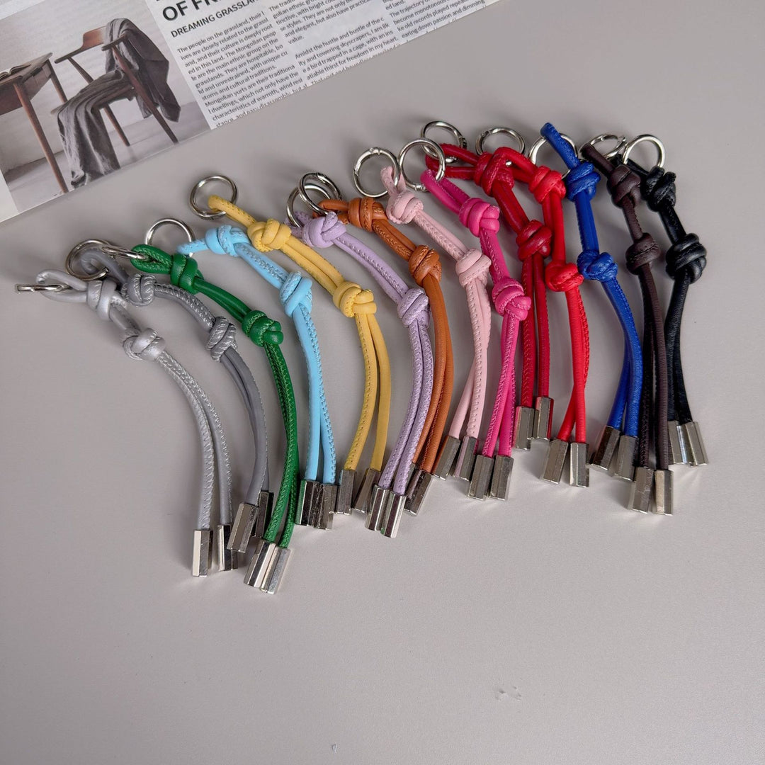 Stylischer Leder-Schlüsselanhänger Halter Karnz