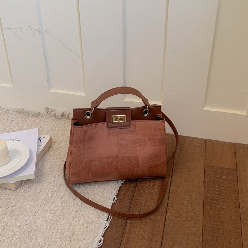Strukturierte Handtasche