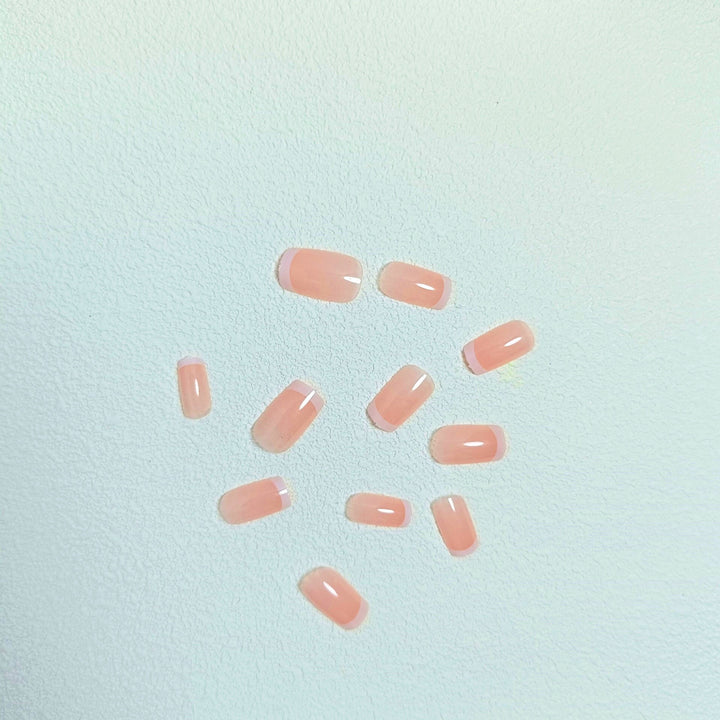 Elegante French Tip Drucknägel Set Karnz