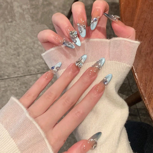 Nageldesign Deluxe Karnz