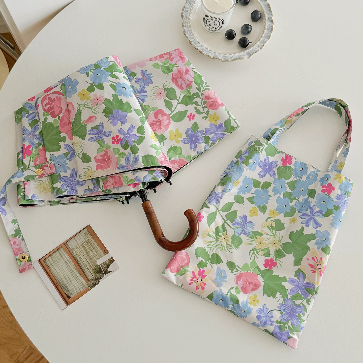 Damen Faltbarer Regenschirm mit exquisitem floralen Design Karnz