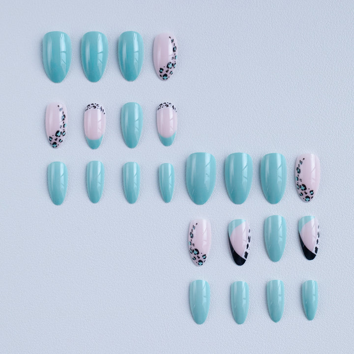 Künstlerische Multi-Muster Nagelkunst