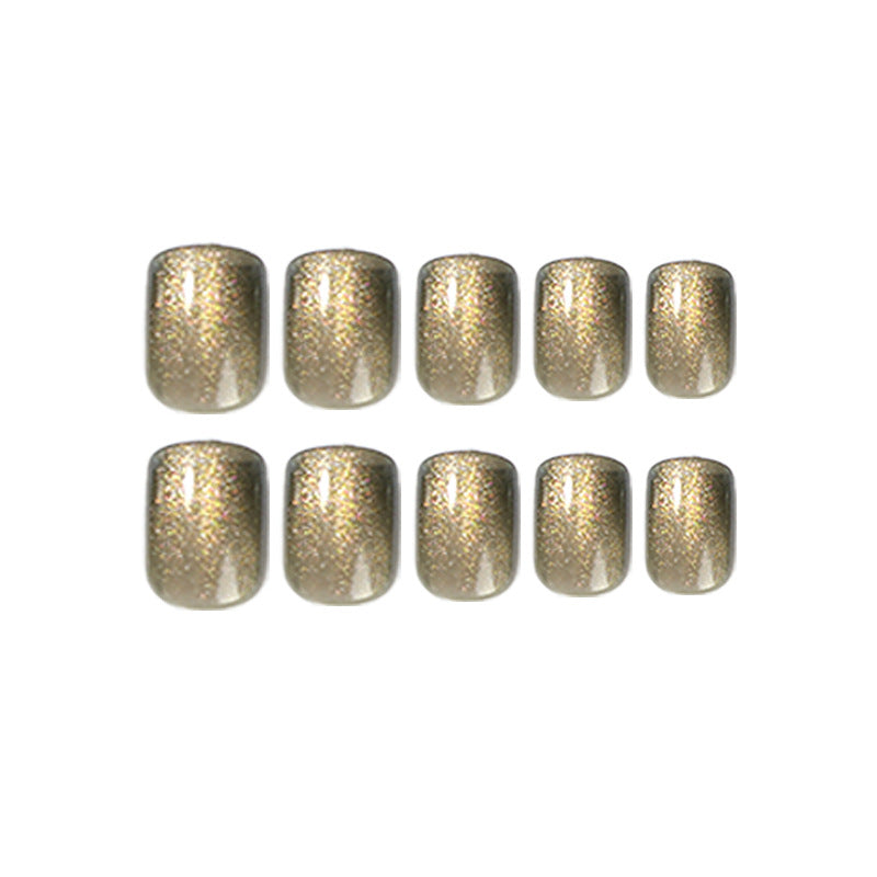 Kunstvolle Nagelverlängerungen mit Glitzer- und Ombre-Effekt Karnz