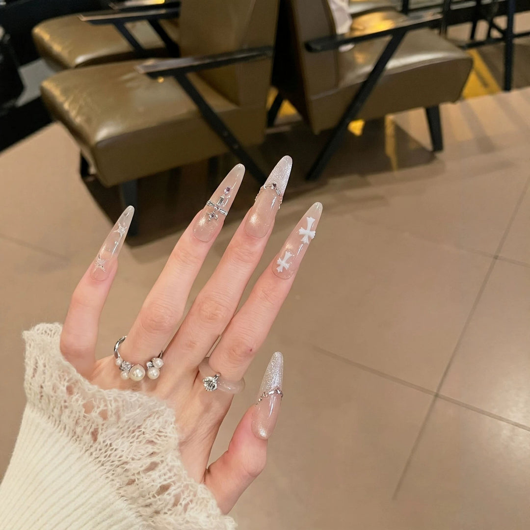 Modische Stiletto Nagelverlängerungen Karnz