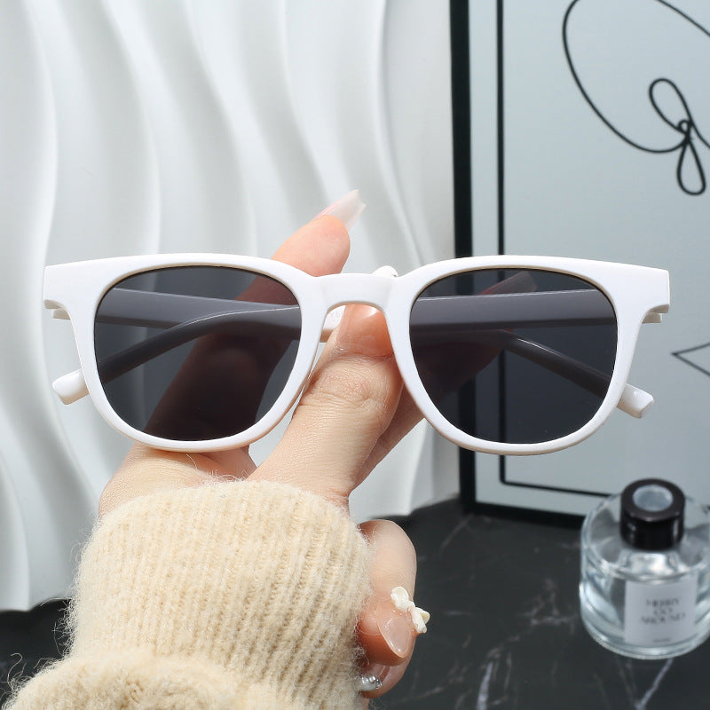 Damen modische Cat-Eye Sonnenbrille mit hochwertigem Kunststoffrahmen Karnz
