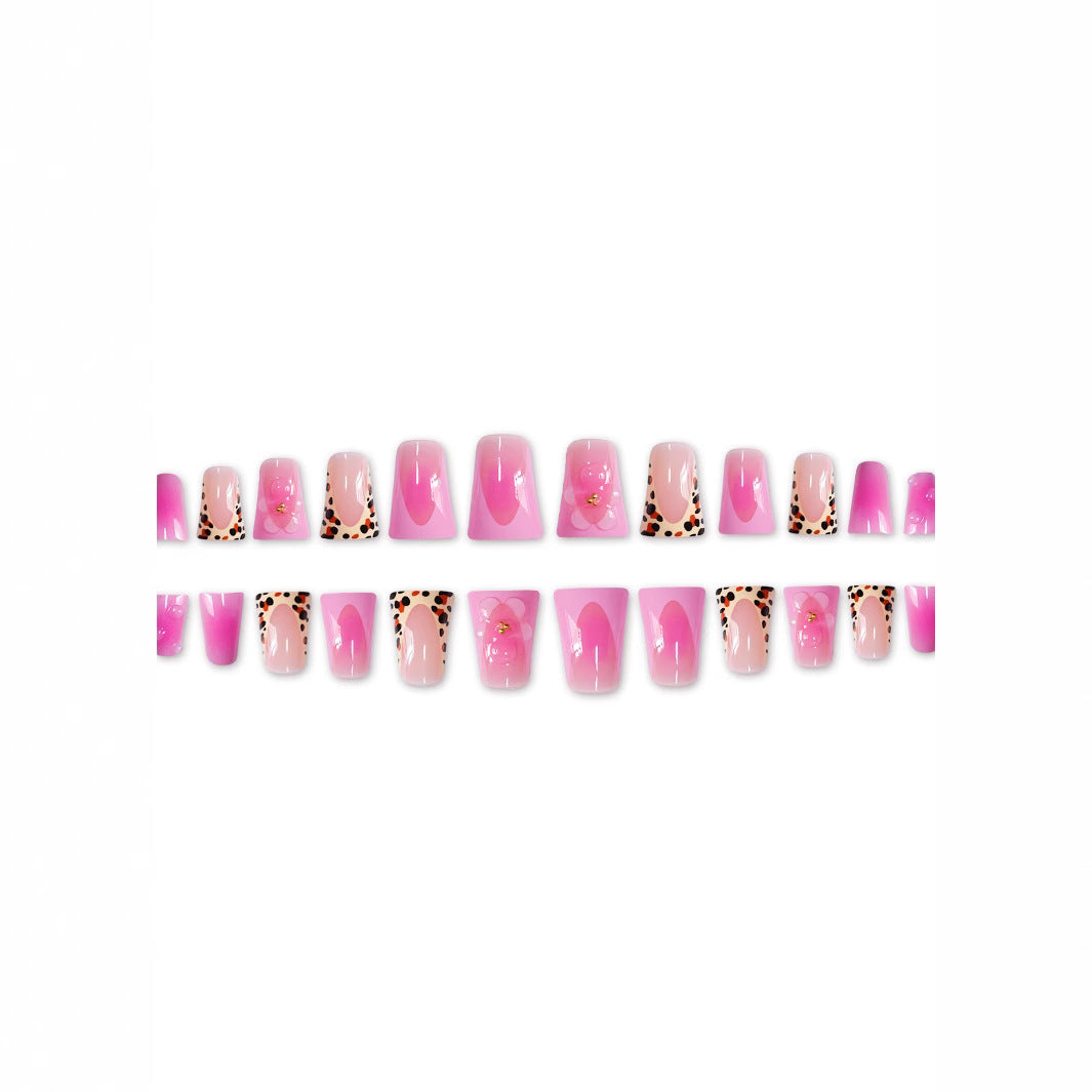Glamouröse Floral Nagelkunst Extensions Karnz