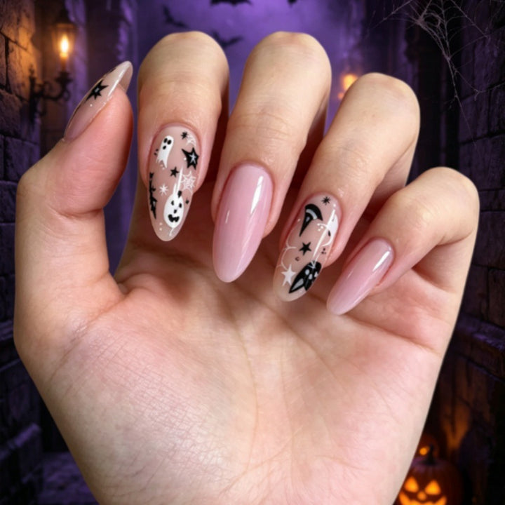 Künstlerisches Halloween-Themen Press-On Nageldesign Karnz
