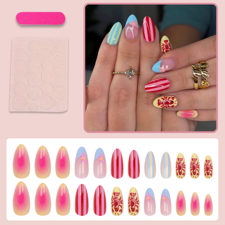 Kunstnagelset mit floralem Muster und kreativen Designs Karnz