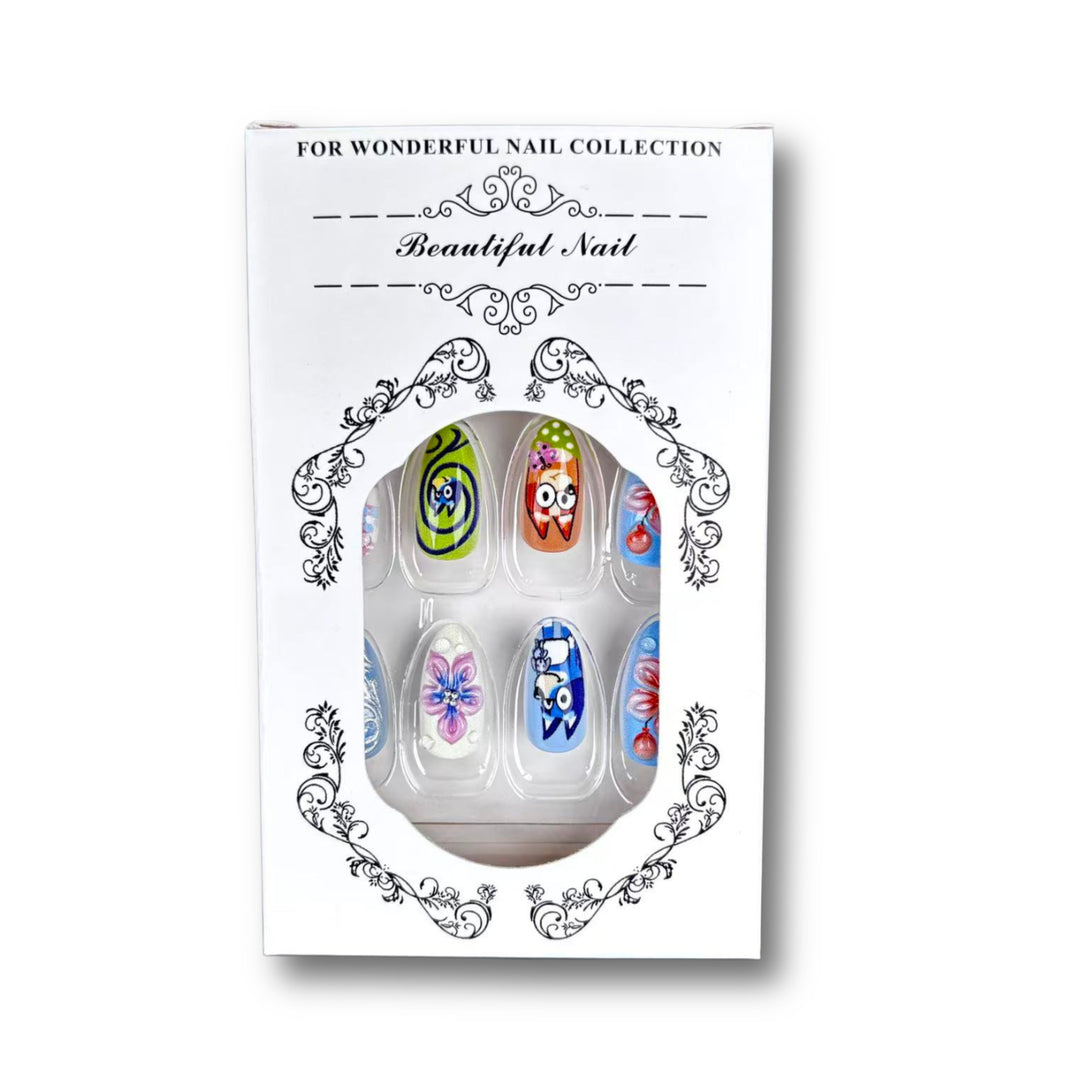 Verspieltes, von Cartoon inspiriertes Press-On Nagelkunstset