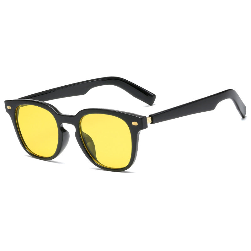 Damen modische Korrektionsbrille mit elegantem Kunststoffrahmen und goldenen Akzenten Karnz