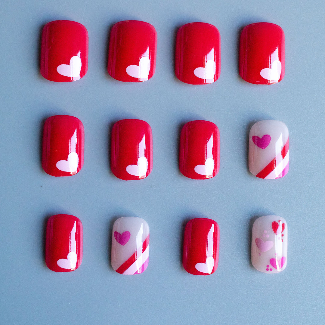 Stylische Nagelkunst Karnz