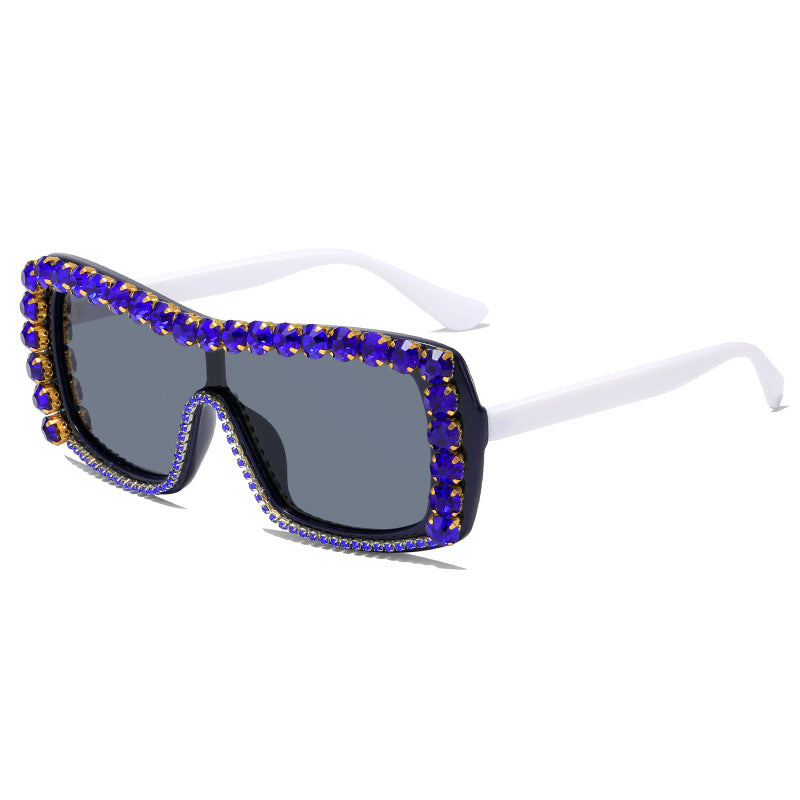 Damen extravagante Sonnenbrille mit funkelnden Akzenten Karnz