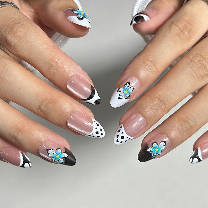 Künstlerisches Blumen Press-On Nagelset Karnz