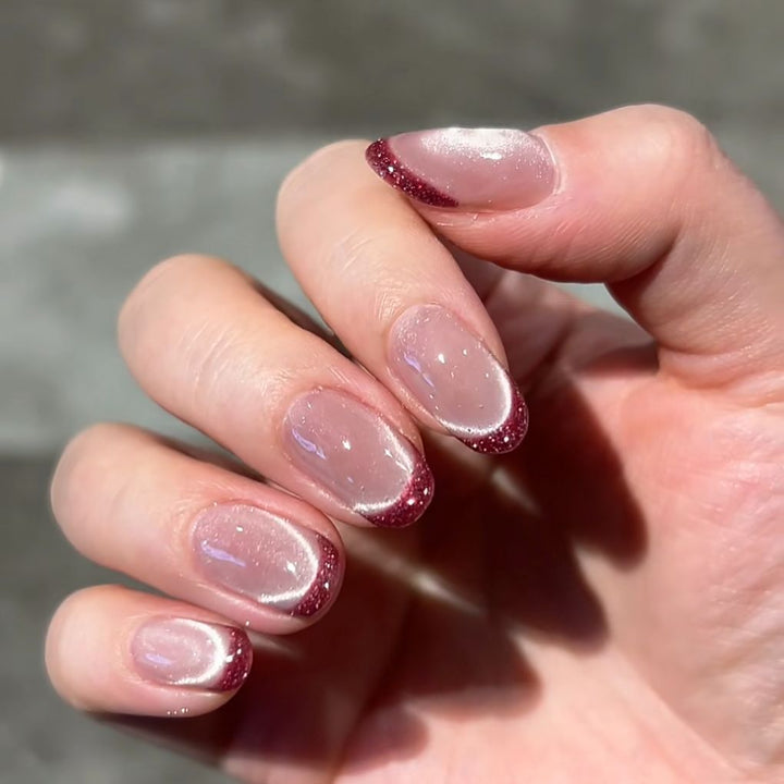 Glitzernde French Tip Nagelverlängerungen