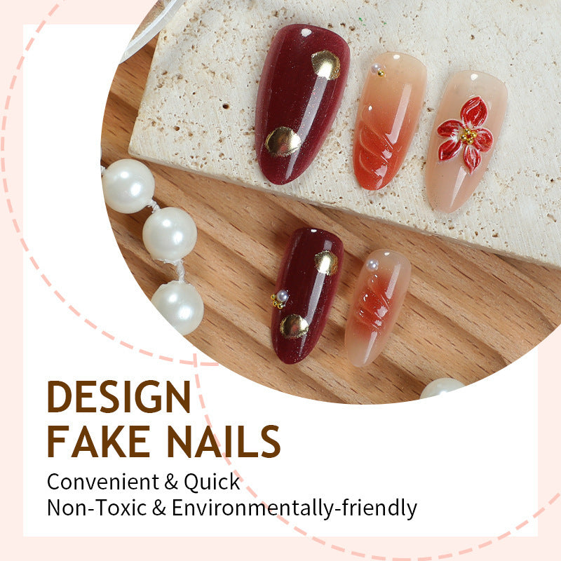 Kunstnagelset mit eleganten floralem Design und schimmernden Akzenten Karnz