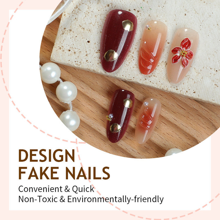 Kunstnagelset mit eleganten floralem Design und schimmernden Akzenten Karnz