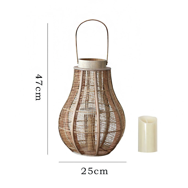 Dekorative Rattan-Lampe Karnz