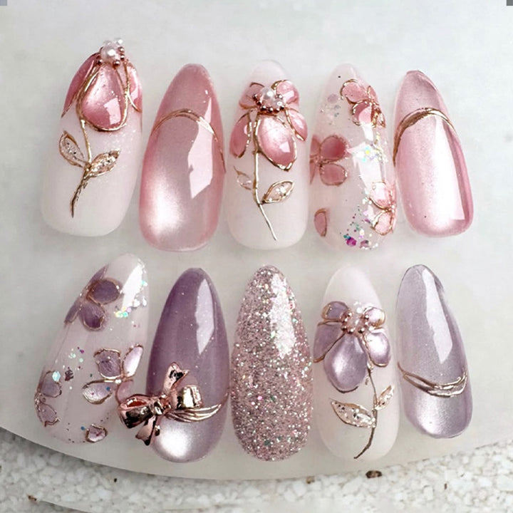 Künstlerisches Press-On Nageldesign Karnz