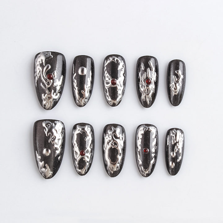 Künstlerisch Skulptierte Nagelkunst Karnz