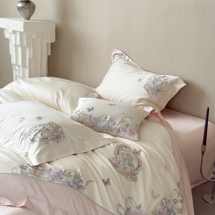 Luxuriöses Satin-Bettwäscheset mit floraler Stickerei