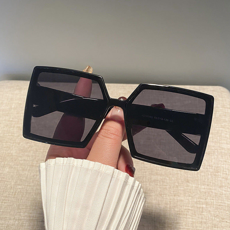 Damen quadratische Sonnenbrille mit robustem Rahmen und stylischem Design Karnz