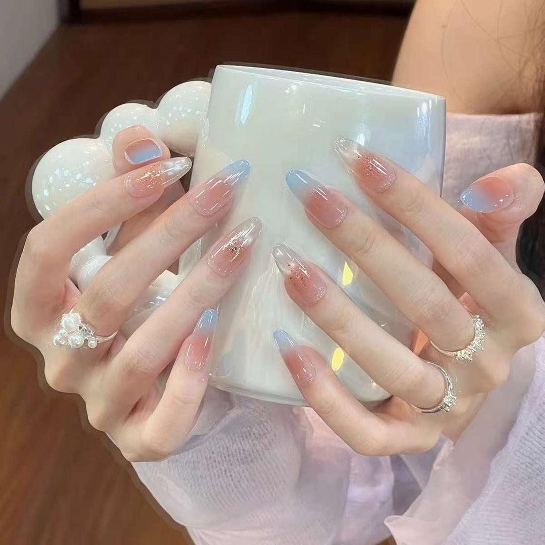 Elegante Ombre-Nagelkunst Verlängerungen