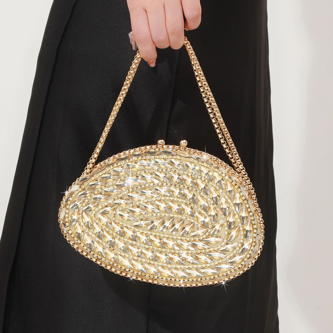 Glamouröse Abendtasche mit Kristallakzenten