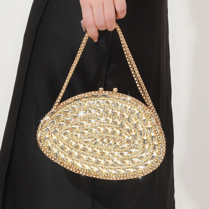 Glamouröse Abendtasche mit Kristallakzenten