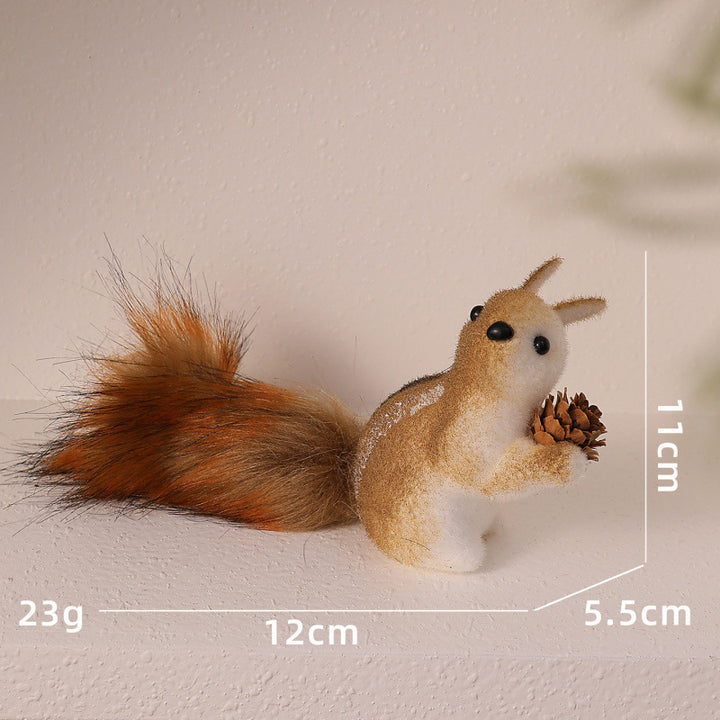 Niedliche Dekorationsfigur mit Eichhörnchenmotiv Karnz