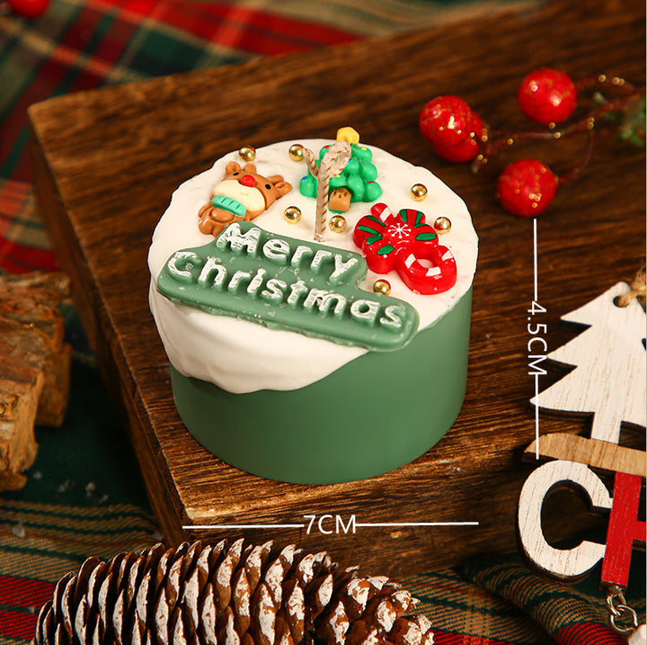 Weihnachtliche dekorative Schmuckbox mit festlichem skulptiertem Deckel