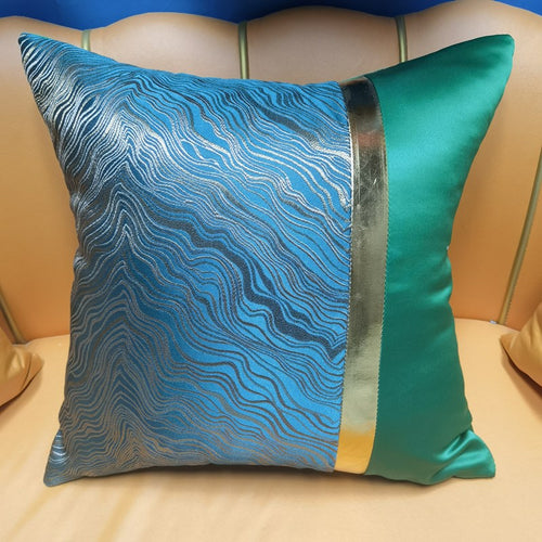 Dekoratives Satin-Kissen