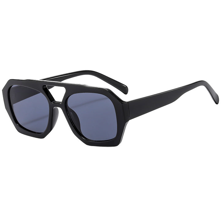 Damen Modische Sonnenbrille im zeitgenössischen Design Karnz