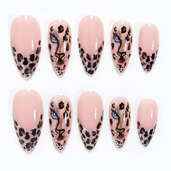 Künstlerische Leopard-Print Stiletto-Nagelkunst-Tipps Karnz