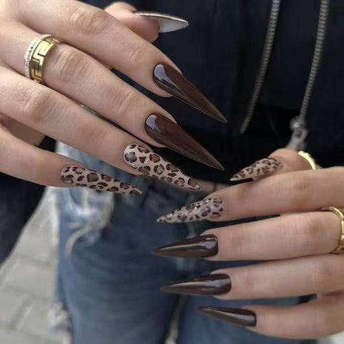 Stiletto Press-On Nail Set mit Leopardenakzentdesign Karnz