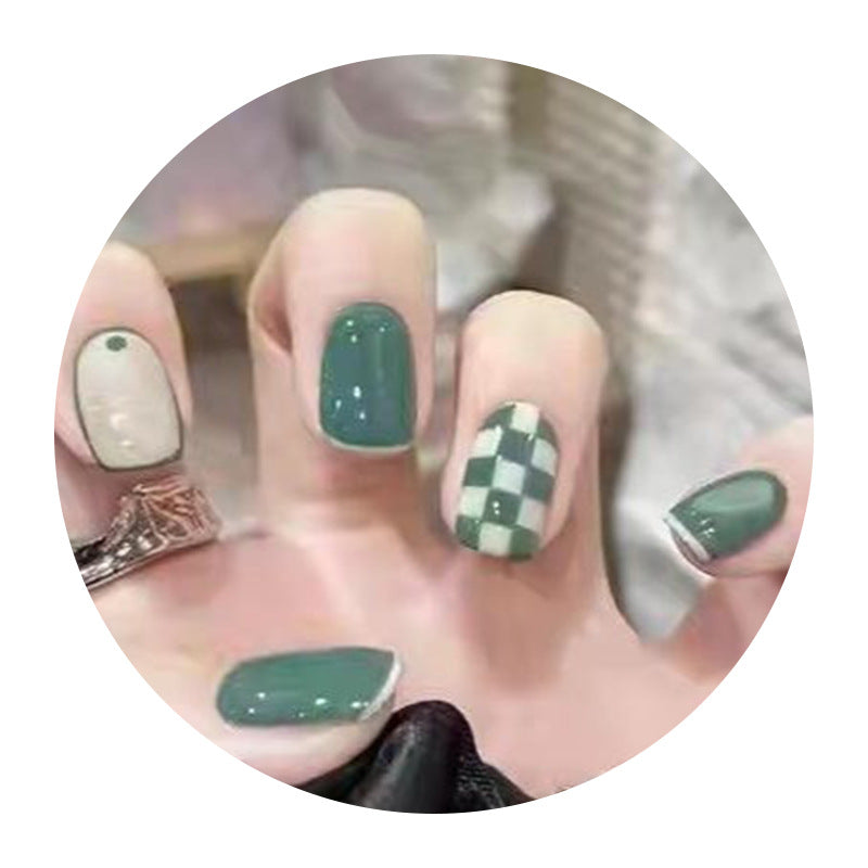 Glänzende Gel-Nagelerweiterungen Karnz