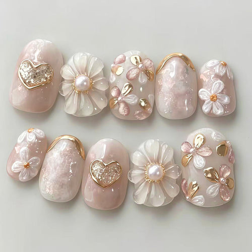 Blumige und goldakzentuierte Press-On Nagelset