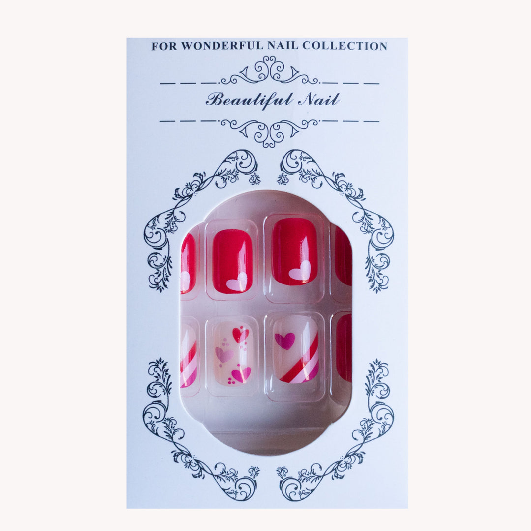 Stylische Nagelkunst Karnz