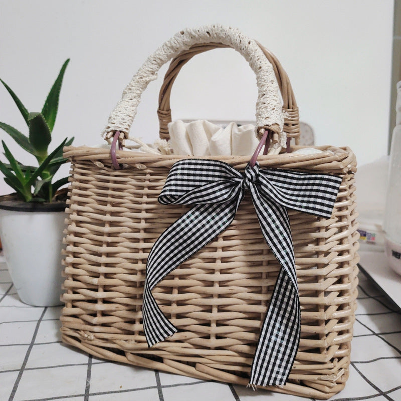 Damen Handtasche mit Perlenkette Karnz