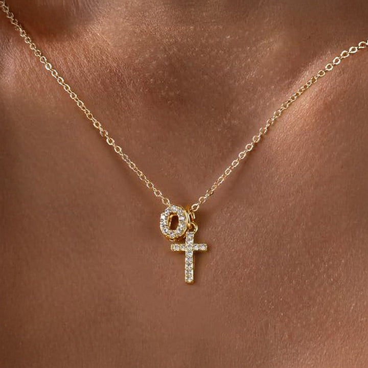 Karnz | Zarte Diamant Initial & Kreuz Halskette