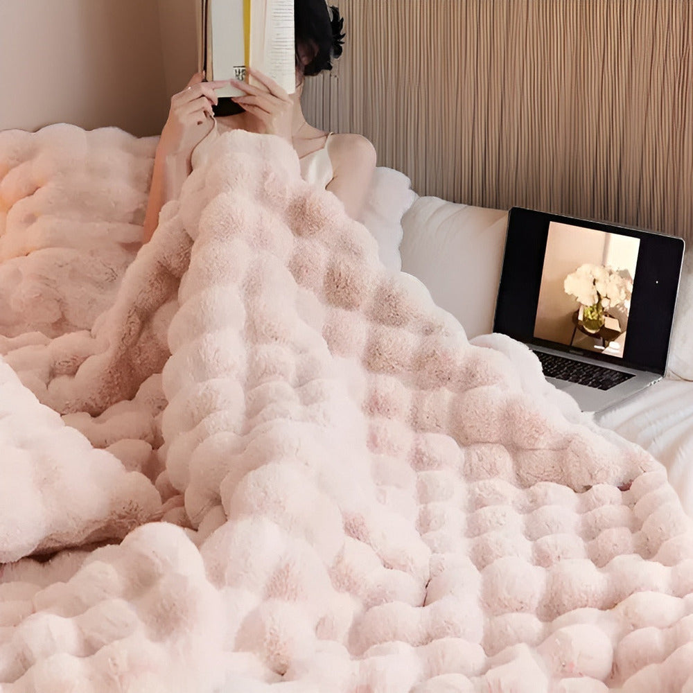 Flauschige Reisedecke aus Kunstfell – Weiche und waschbare Fleecedecke