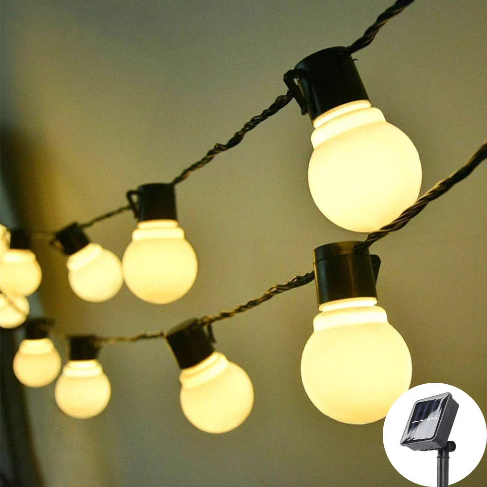 Outdoor Lichterkette - Dekorative LED-Beleuchtung für Garten und Terrasse | Karnz